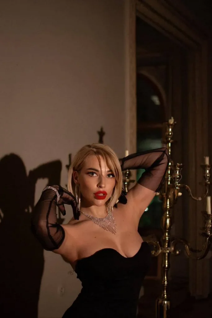 Bonnie, 26 - VIP Escort in Europe