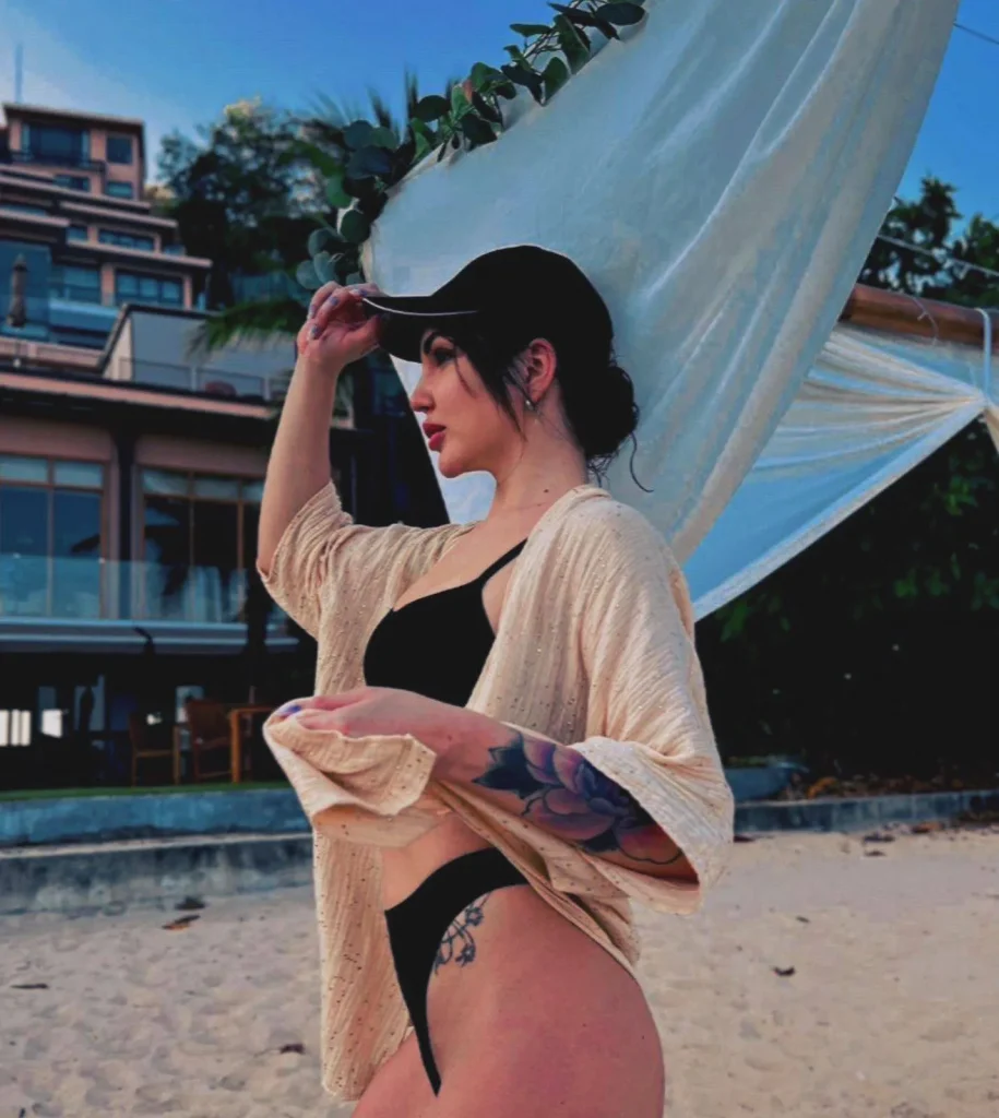 Bonnie, 21 - VIP Escort in Europe