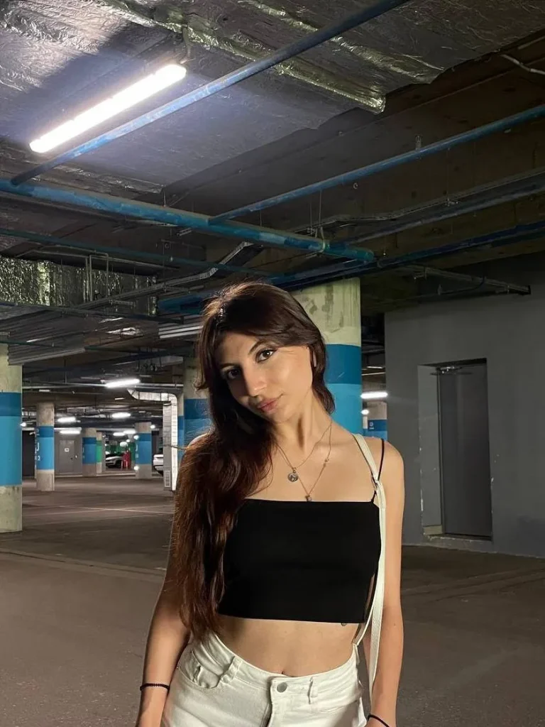 Elizabeth, 19 - VIP Escort in Europe