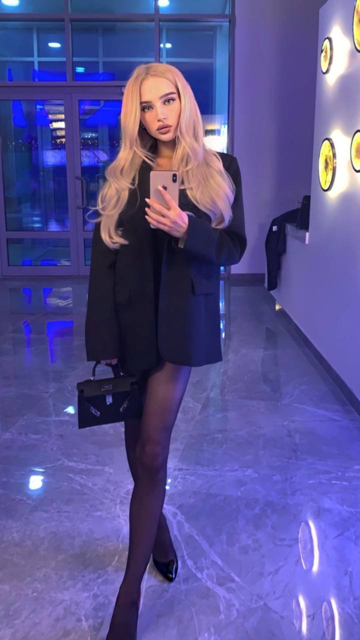Ellen, 18 - VIP Escort in Europe