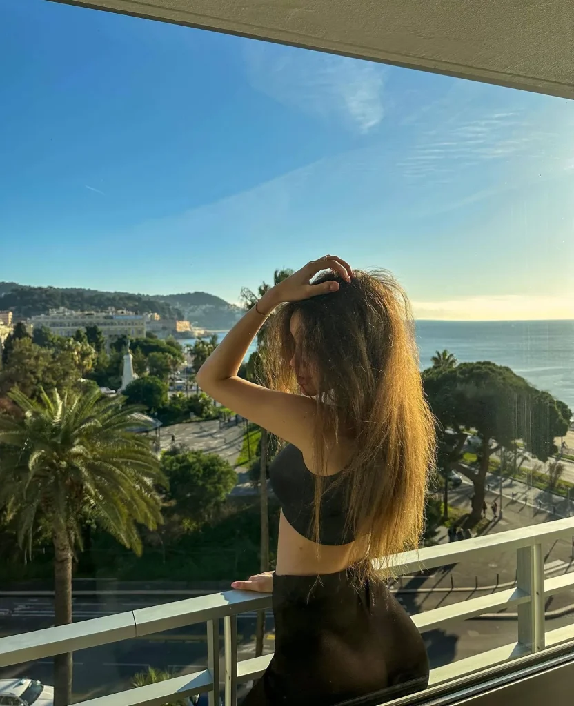 Isabel, 22 - VIP Escort in Europe