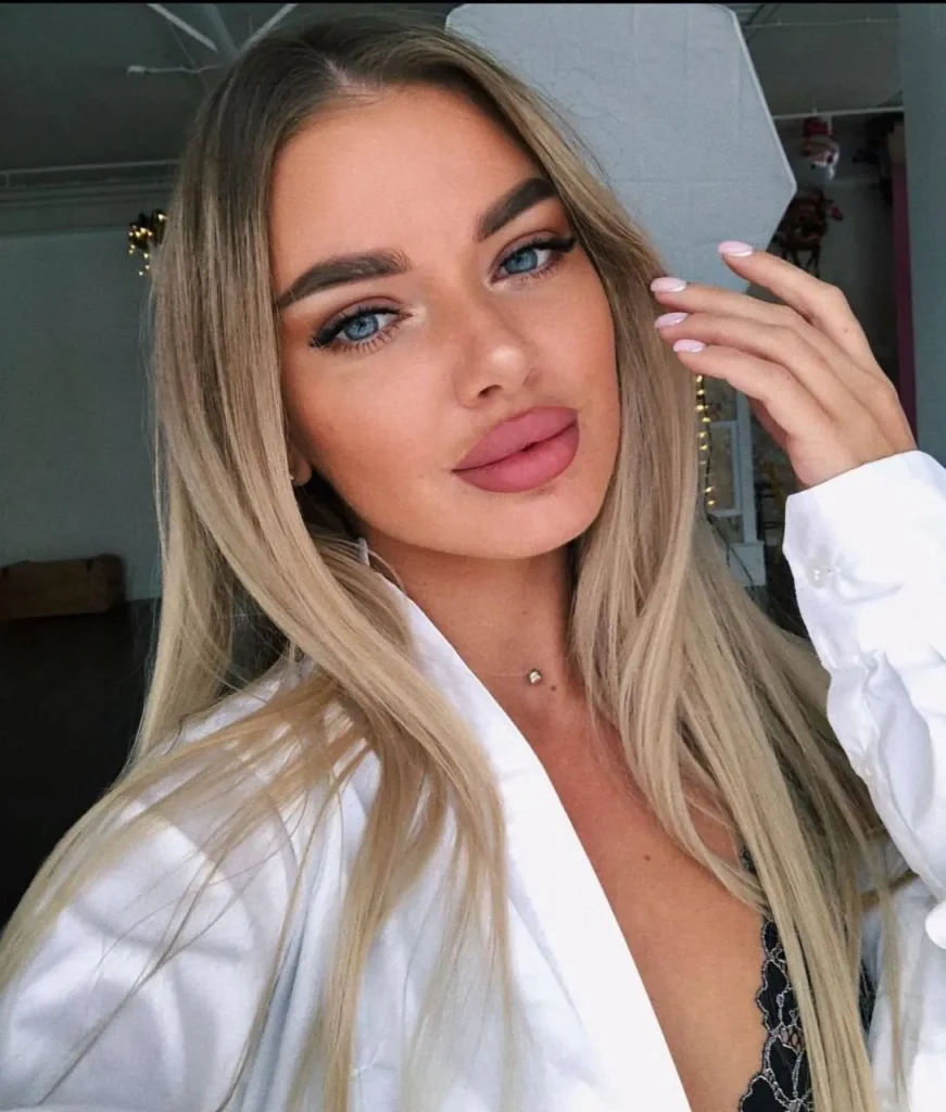 Kaitlyn, 26 - VIP Escort in Europe