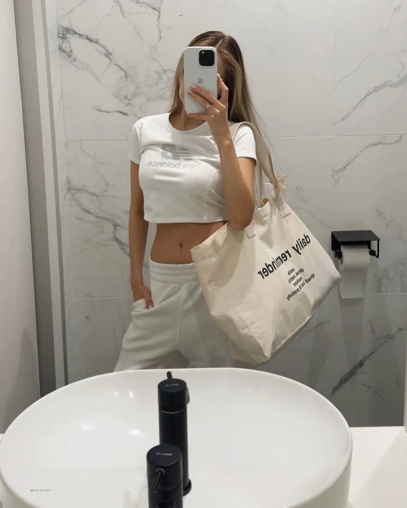 Kylie, 20 - VIP Escort in Europe