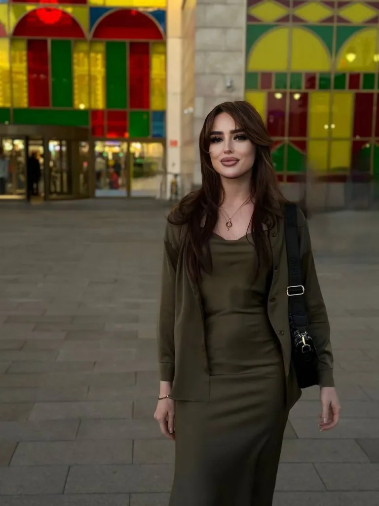 Laura, 22 - VIP Escort in Europe