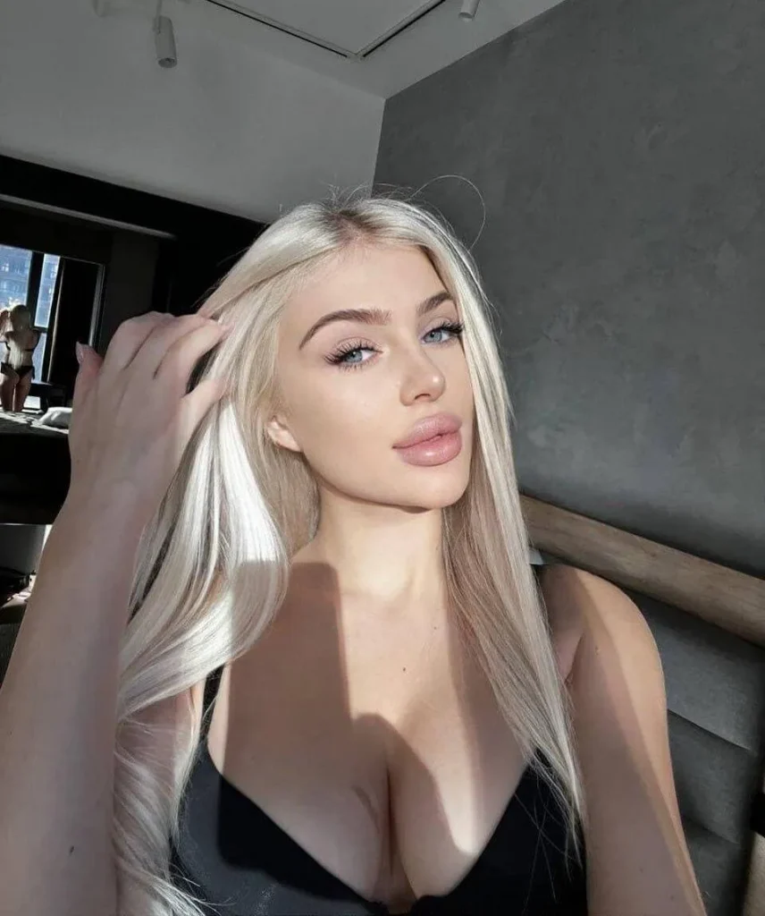 Lily, 21 - VIP Escort in Europe