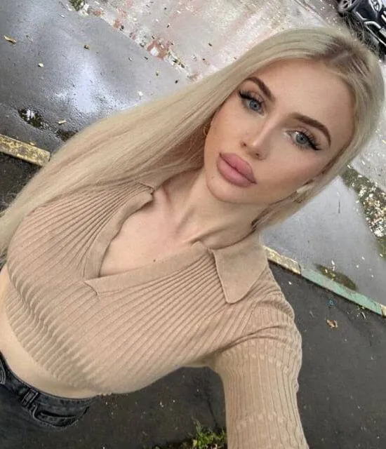Lily, 21 - VIP Escort in Europe