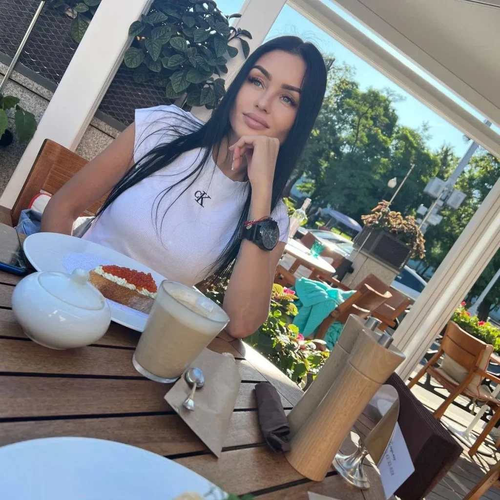 Megan, 26 - VIP Escort in Europe