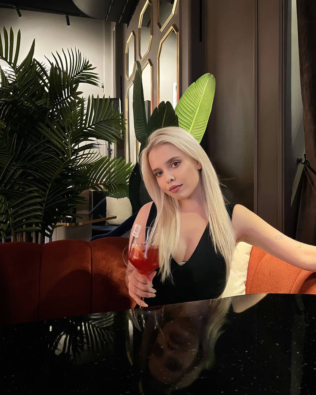 Nicole, 20 - VIP Escort in Europe