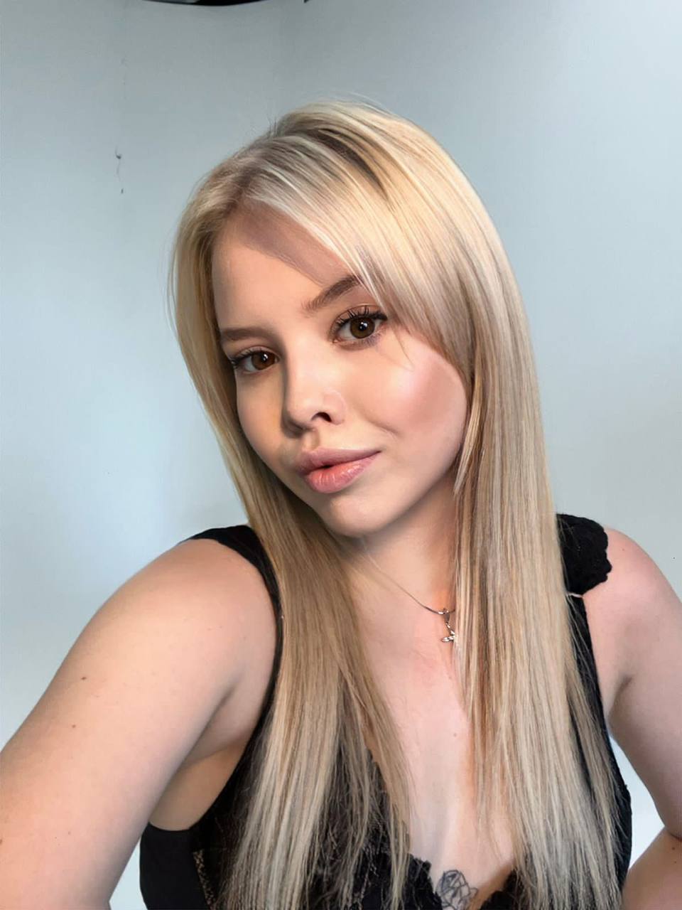 Nicole, 20 - VIP Escort in Europe