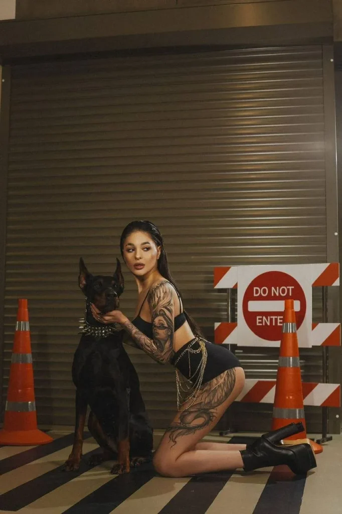 Rosie, 20 - VIP Escort in Europe
