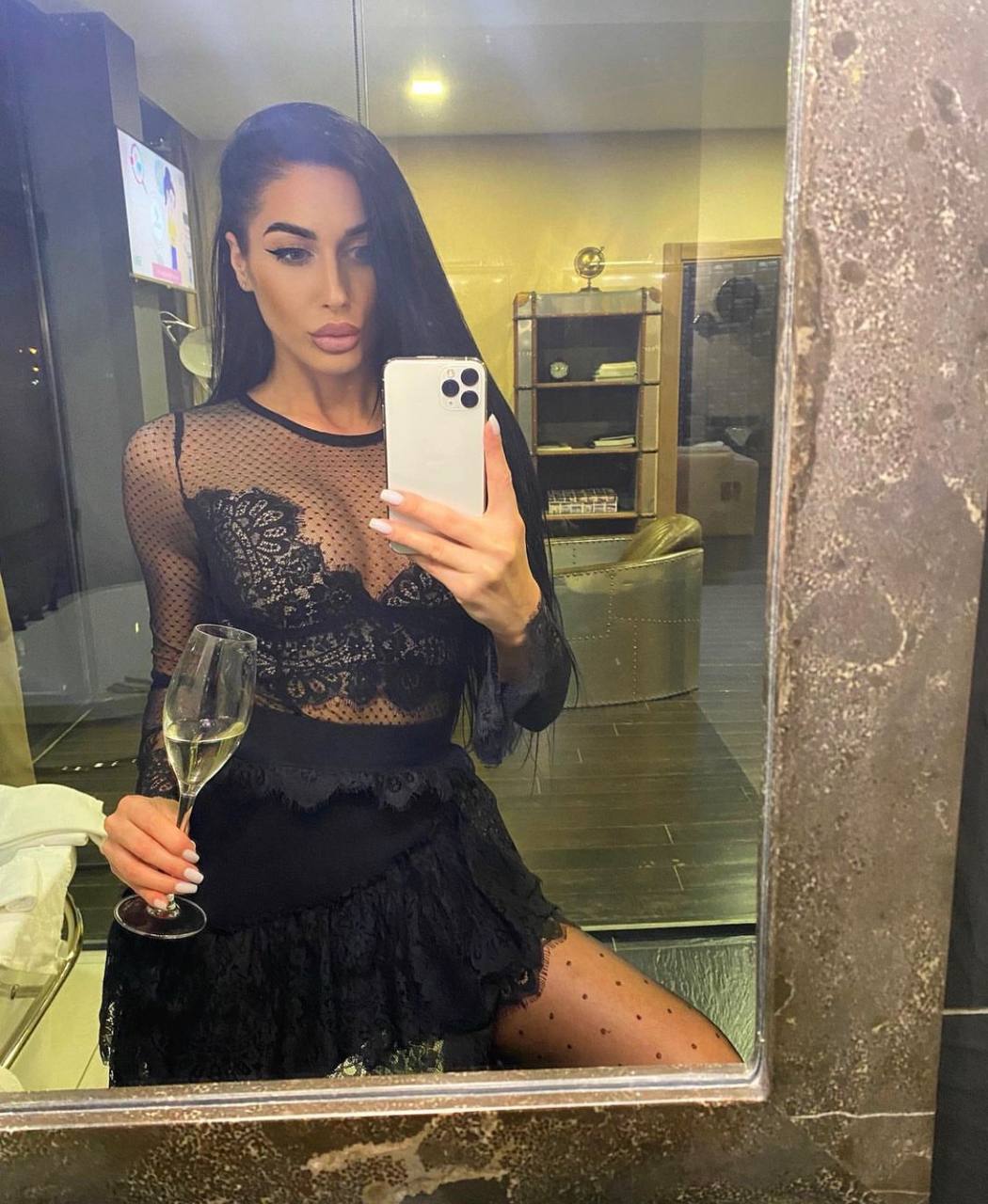 Selena, 21 - VIP Escort in Europe