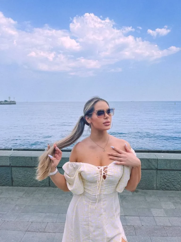 Stephanie, 23 - VIP Escort in Europe